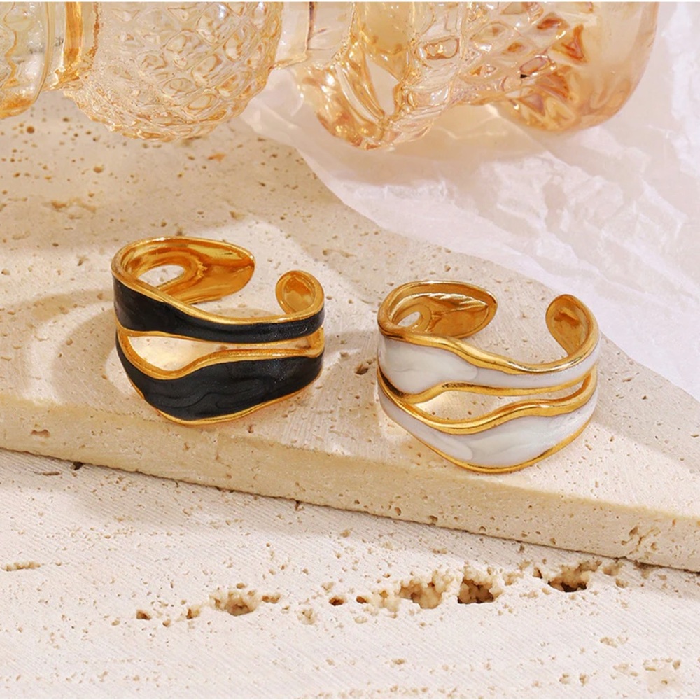 Elegant Gold and Black/White Wave 
Fashion Stainless Steel Plating Open Ring